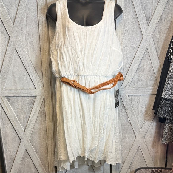 Avenue Dresses & Skirts - Avenue 30/32 Lined White Dress with Tan Belt